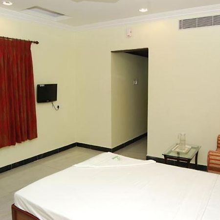 Shri Perumal Inn Puducherry Zimmer foto