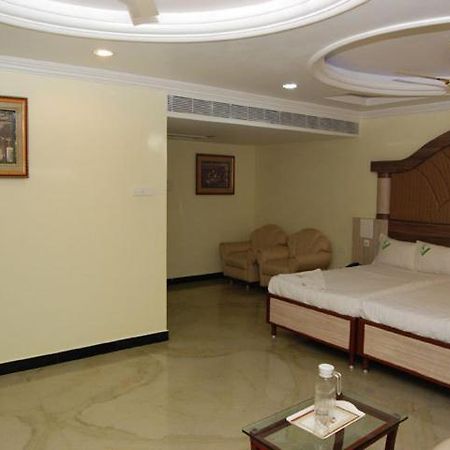 Shri Perumal Inn Puducherry Exterior foto